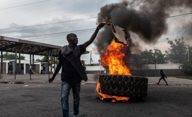 Protestat e dhunshme për çmimet e larta në Haiti, liderët e lartë bëjnë thirrje për paqe