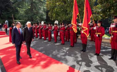 U prit me ceremoni shtetërore, presidenti italian në Tiranë: Shqipëria, rol të thelbësor në Ballkan