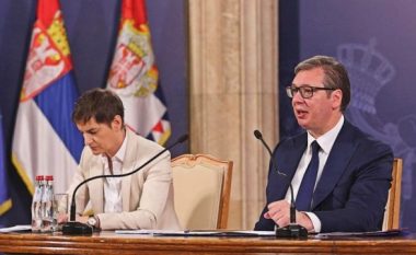 Gazeta kroate: Serbia e njohu “de facto” Kosovën, Vuçiç do ta detyrojë Brnabiç ta nënshkruajë marrëveshjen