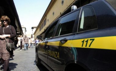 Kishte fshehur në garazh 100 kg drogë, arrestohet i riu shqiptar në Itali