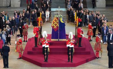 Lamtumira për Mbretëreshën Elisabeth II, nesër mbyllen supermarketet, kinematë do tranemetojnë funeralin Live