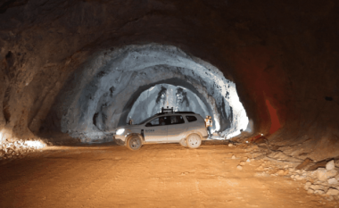 Punimet në tunelin e Llogarasë hasin në shpella karstike, mbi 3 km të hapura