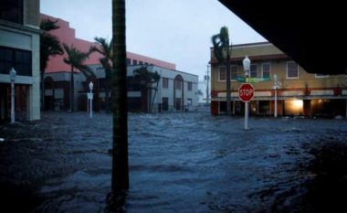 HARTA/ 2.2 milionë njerëz në Florida mbesin pa energji elektrike për shkak të uraganit Ian, përmbyten spitalet (VIDEO)