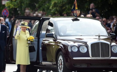 E dyta më e shtrenjtë në botë, mbretëresha Elizabeth II ishte e fiksuar pas makinave