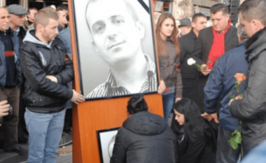 Vrasja e Aleks Nikës në Bulevard ende pa autor, mbërrin në Itali plumbi që i mori jetën protestuesit në 21 janar