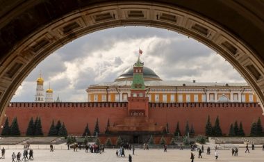 Largimet nga Rusia pas mobilizimit, çmimi i biletave arrin 9 mijë dollarë