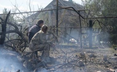 Linjat e mbrojtjes ruse shemben, ukrainasit rimarrin kontrollin e qytetit Balaklia