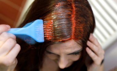 A shkaktojnë kancer bojërat e flokëve? Studimi i fundit zbulon gjithçka për kimikatet që përmbajnë