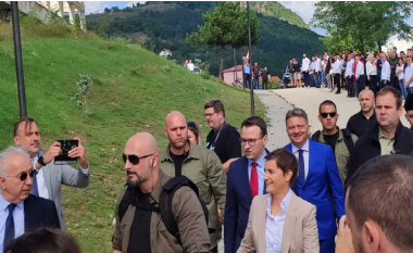 “Qetësi, stabilitet dhe tolerancë”, kryeministrja e Serbisë jep mesazhe nga Mitrovica e Veriut