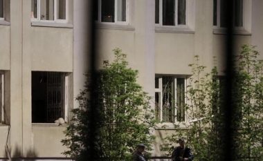 Të shtëna me armë zjarri në një shkollë ruse, 6 të vrarë dhe 20 të plagosur