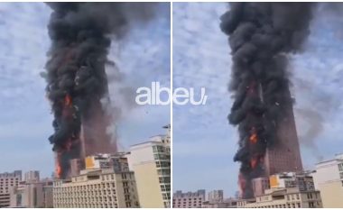 Përfshihet nga flakët ndërtesa 42-katëshe në Kinë, zjarri “pushton” godinën (VIDEO)