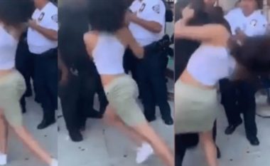 Polici grushton 19-vjeçaren, momenti kur e rrëzon në mes të rrugës po bën namin në rrjet (VIDEO)