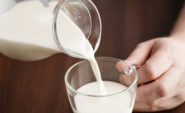 A është i shëndetshëm qumështi i bajameve?