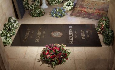 Publikohet fotoja e parë e pllakës së varrit të mbretëreshës Elizabeth II