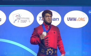Medalja e parë e artë për Shqipërinë në mundje, Meta: Na krenon të gjithëve, mirënjohje kampionit tonë Akbvarov