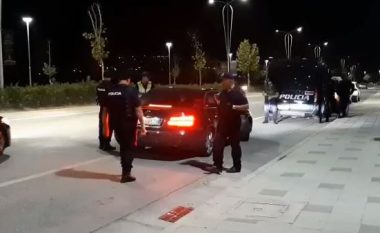 Çfarë po kërkon policia? Kontrolle “blic” në Vlorë dhe Fier (VIDEO)