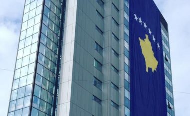 Qeveria e Kosovës “e prerë”, nuk dalin rrogat për ata që ishin në grevë