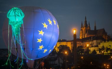 Nga Praga nis krijimi i Komunitetit Politik Evropian, çfarë pritet të sjellë ai