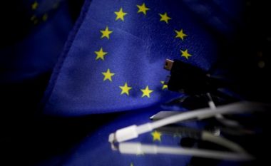 BE miraton reformën për karikues universal të pajisjeve teknologjike