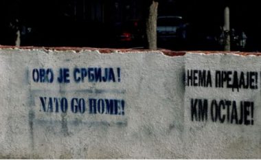 Kush qëndron në të vërtetë pas incidenteve lidhur me targat në veri të Kosovës?