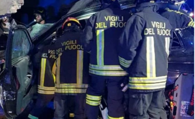 E rëndë në familjen shqiptare në Itali, ndërron jetë në aksident 22-vjeçarja dhe tre fëmijë të mitur, plagoset rëndë bashkëshorti