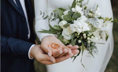 Meshkujt zbuluan se kur është koha e duhur për t’u martuar: Ata nuk duan të martohen para kësaj moshe