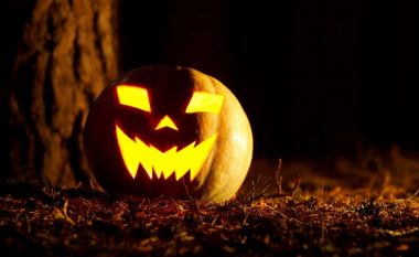 Historia e vërtetë e kungujve të Halloween, pse janë simboli i festës së famshme