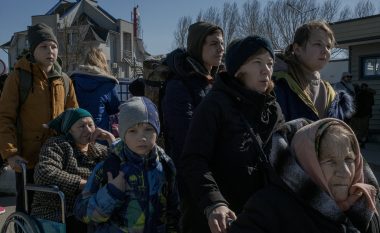 Zyrtarët rusë planifikojnë të zhvendosin 40,000 njerëz nga rajoni Kherson