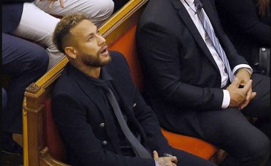 Gjyqi i Neymar, braziliani ia hedh “fajin” babait: Unë firmos çfarë më thotë ai