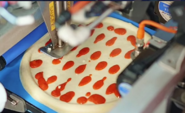 “Raketa” e picave, shpiket roboti që i gatuan në 5 minuta
