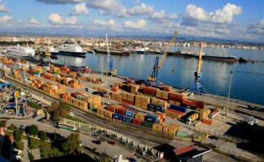 Sekuestrimi i armëve në Portin e Durrësit, zbulohen detaje: U ngarkuan në Tiranë, destinacion Anglia