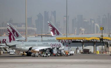 Aeroporti i Katarit është një dhimbje koke për organizatorët e Kupës së Botës, ka pak punonjës, edhe ata janë të frikësuar