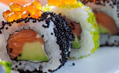 Nëse tentoni të bëni sushi ju duhet të dinin disa sekrete si t’i përgatisni
