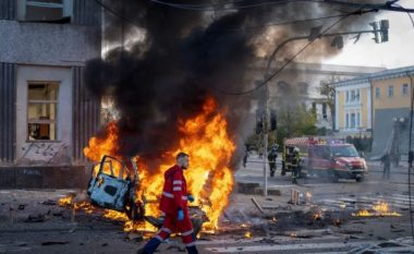 “Sulmet ruse në Ukrainë mund të përbëjnë krime lufte”, OKB: I bëjmë thirrje Moskës të mos përshkallëzojë luftën