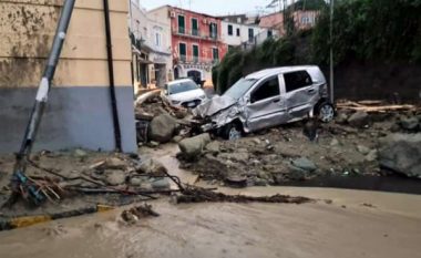 Rrëshqitjet e dheut në Itali, nxirret viktima e tetë, vazhdojnë gërmimet për 5 të zhdukurit