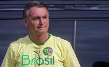 Humbi zgjedhjet presidenciale në Brazil, Bolsonaro thyen heshtjen