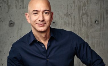 Jeff Bezos shet një pjesë të madhe të aksioneve të tij në Amazon