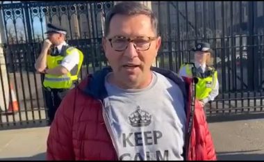 Protesta e emigrantëve shqiptarë në Londër, flet doktori: S’jemi kriminelë, por profesionistë