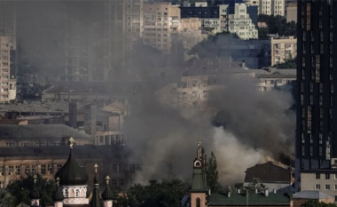 Sulmet ajrore ruse, Guvernatori i Donetsk: Një person është vrarë dhe dy janë plagosur në Bakhmut