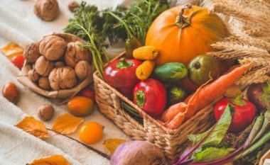 Frutat dhe perimet që duhet t’i keni në tryezë gjatë muajit nëntor