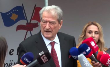 Kryeministri mori fjalën në Kuvend, Berisha flet njëkohësisht për mediat jashtë: Rama i ka futur thika pas shpinë Kosovës