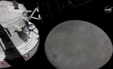 Moment historik i NASA, anija kozmike Artemis 1 mbërrin në Hënë