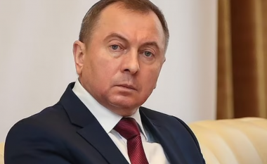 Dyshohet se u helmua nga Rusia, i jepet lamtumira ministrit bjellorus