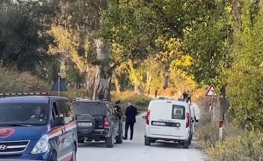 Gjykata e Vlorës lë në burg 24-vjeçarin që përplasi për vdekje turisten franceze dhe dëmtoi rëndë bashkëshortin e saj