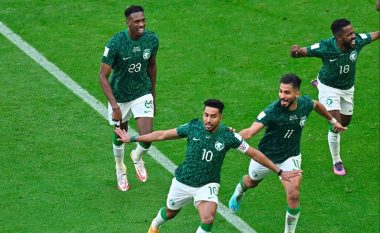 Goli i dytë ndaj Argjentinës ishte një perlë e vërtetë, komentatori nga Arabia Saudite “çmendet” kur shënon kombi i tij (VIDEO)