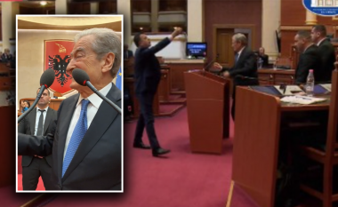 Tensione në Kuvend/ Berisha shkon papritur në foltore, pezullohet seanca: Ish-kryeministri futet LIVE në Facebook