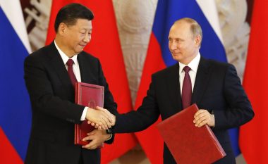 “Do krijojmë partneritet të ngushtë për çështjet e energjisë”, Kina “i zgjat dorën” Rusisë