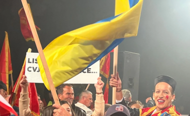 Mali i Zi, mijëra qytetarë protestojnë në Podgoricë për krizën politike në vend