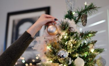 Kjo është data e saktë për të vendosur pemën e Krishtlindjes këtë vit