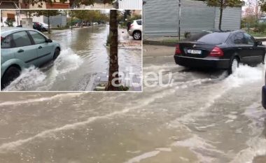 Shirat sjellin përmbytje në Durrës, makinat “notojnë” në ujë (VIDEO)